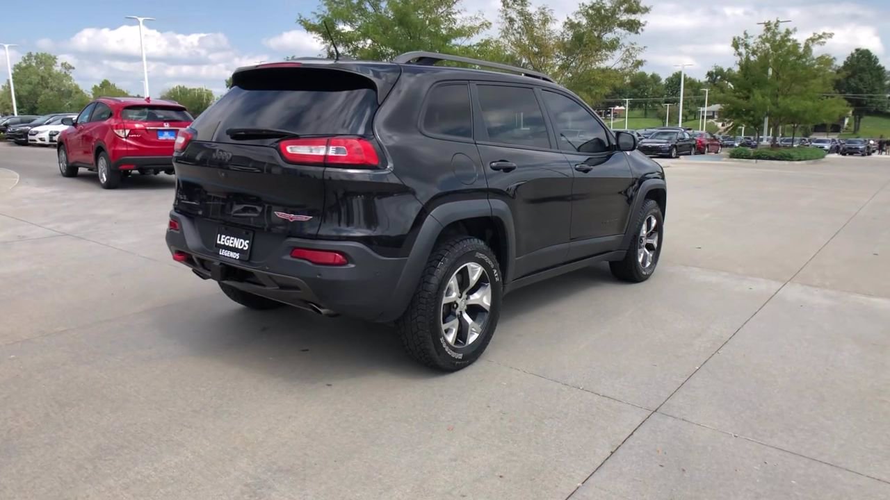 PreOwned 2015 Jeep Cherokee Trailhawk in Kansas City 
