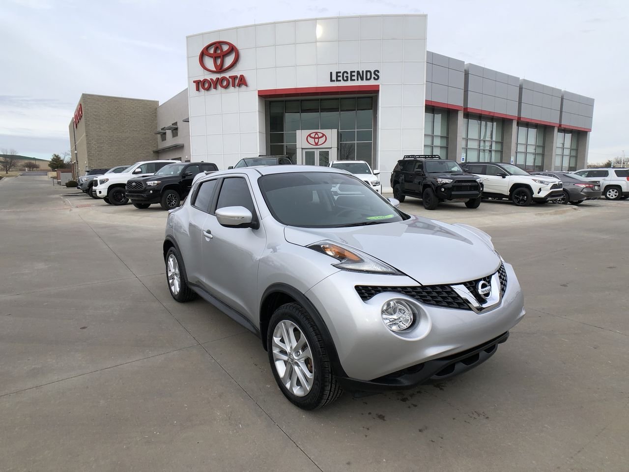 Pre-Owned 2015 Nissan JUKE S in Kansas City #CH66647A | Legends Honda