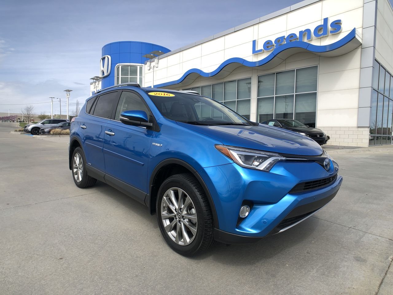 Pre Owned 2016 Toyota RAV4 Hybrid Limited in Kansas City CI01742A 